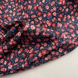 Popeline Azul Marinho com Flores Rosa